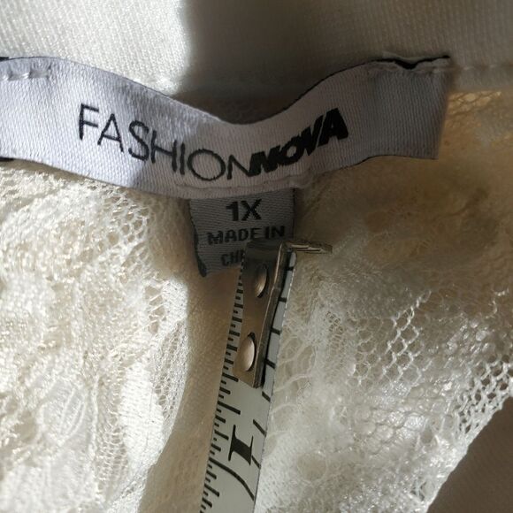 Fashion Nova 90s White Lace Bustier Bodycon - Picture 6 of 7